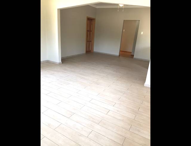 3 bed property to rent in PARK HILL